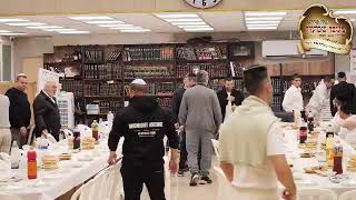 שיעור מרתק!!! עם הרב יוסף חיים גבאי שליט"א (הרב יוסף חיים גבאי) - התמונה מוצגת ישירות מתוך אתר האינטרנט יוטיוב. זכויות היוצרים בתמונה שייכות ליוצרה. קישור קרדיט למקור התוכן נמצא בתוך דף הסרטון