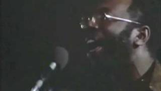 Curtis Mayfield on stage in movie Superfly (1972)