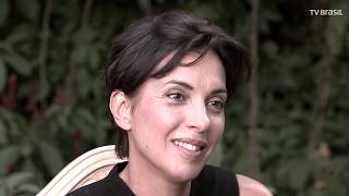 Teresa Salgueiro fala sobre sua carreira na música para o programa Singulares