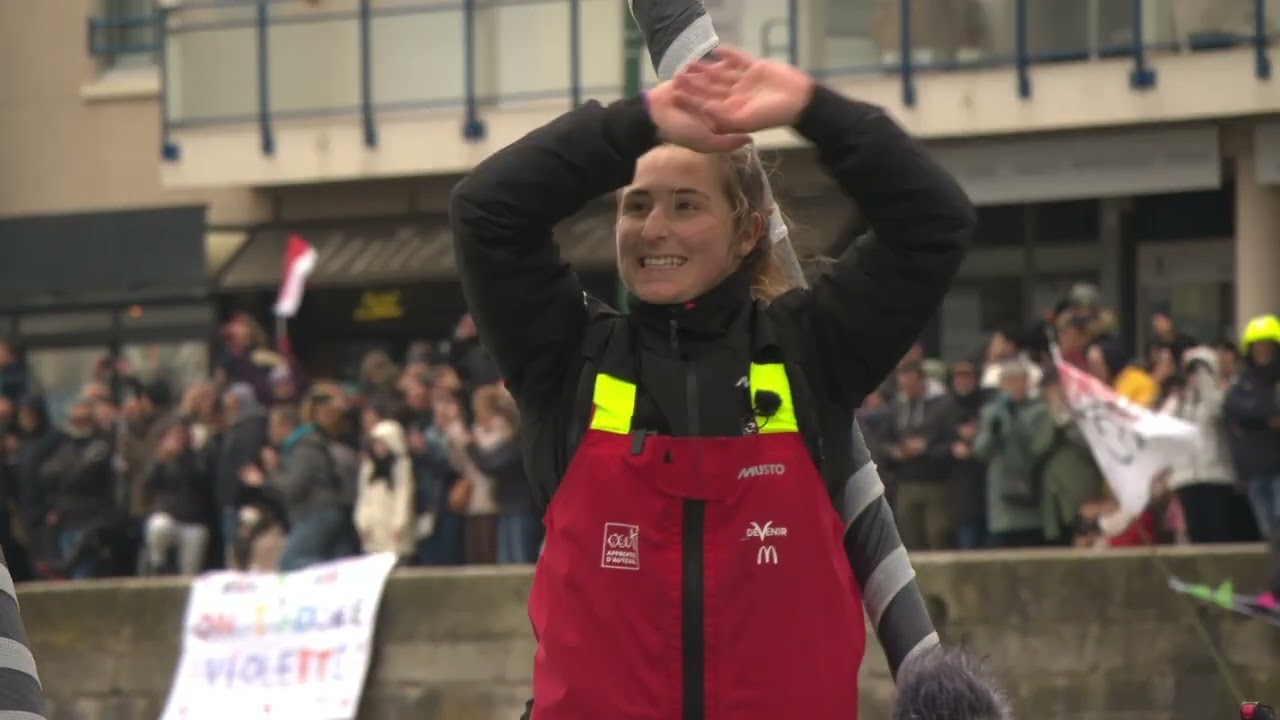 BEST OF ARRIVEE VIOLETTE DORANGE . Mer/Chenal/Ponton/Scène/Interview #vendeeglobe #violettedorange