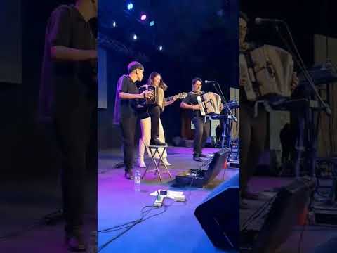 el gateado, laguna totora, puerto Tirol. #acordeon #chamameautentico @erikacabraloficial6786