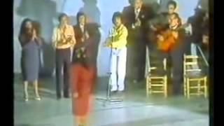 Familia Farruco. (Fin de fiesta por bulerias. Hotel Triana) Canta. El Moreno.