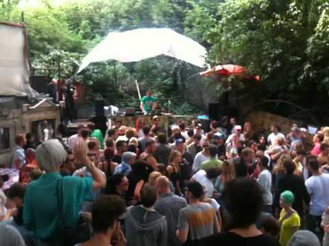 Till Krüger @ Schrebergarten, Köln, 01.07.2012 (1/4)