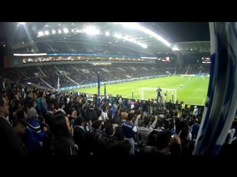 Visto de azul e branco 💙👌