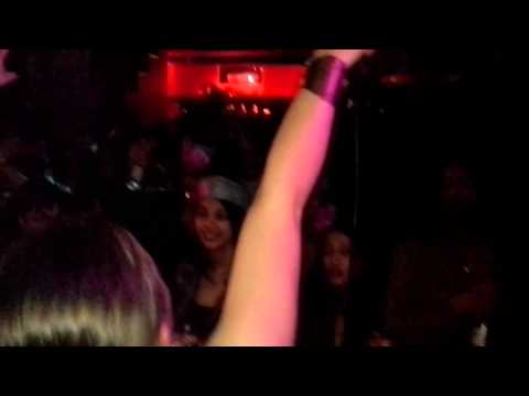 Kasia Malenda sings "No Woman No Cry" @ Reggae Rajahs 4 Year Anniversary - 07.02.2013