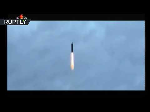 لحظة إطلاق صاروخ كوري شمالي صوب اليابان