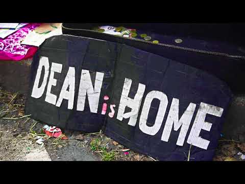 DEANisHOME "Forever Young" One Man Band - Street Music Busking at Mauerpark Berlin