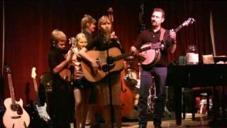 Anderson Family Bluegrass - Little Maggie