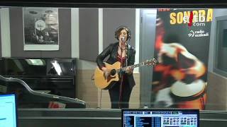 Eleanor McEvoy sings "I knew the bride (when she used to rock 'n roll)" at La Jungla Sonora