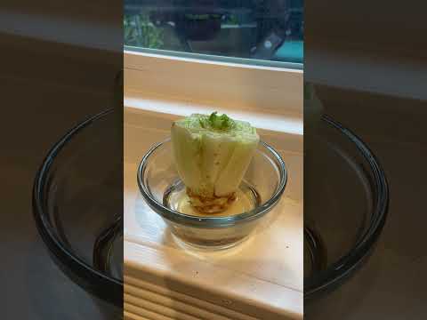 How to regrow your lettuce from scraps