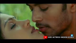 Swasika vijay hot kiss  Lip kiss  Malayalam serial