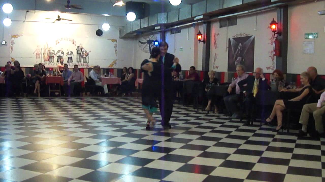 Sin Rumbo, Bailan Ernesto Balmaceda y Stella Baez 1/4