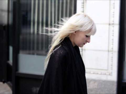 Zola Jesus - Skin