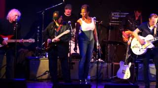 Heartbreak Hotel - Shakura S'Aida, James Burton, Luke Doucet, Albert Lee