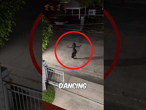 Do not record that girl dancing!📹💃🏻