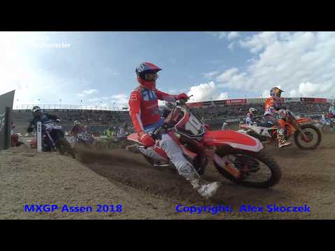 FAIR PLAY in Motocross (A. Rodriguez helps T.K. Olsen), MXGP in Assen