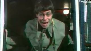 Michel Leeb - Le Touriste Chinois (1986)