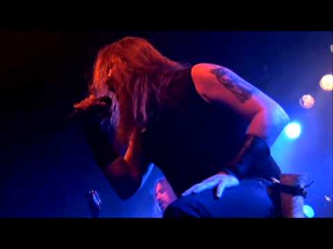 Videoclip de The Dragons' Flight Across The Waves (Live) — Amon Amarth