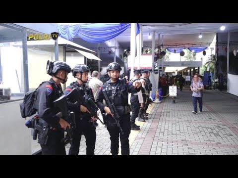 PRESISI UPDATE : PENGAMANAN TNI POLRI MENJELANG MALAM NATAL 2024 24/12/2024 21.00 (2/2)