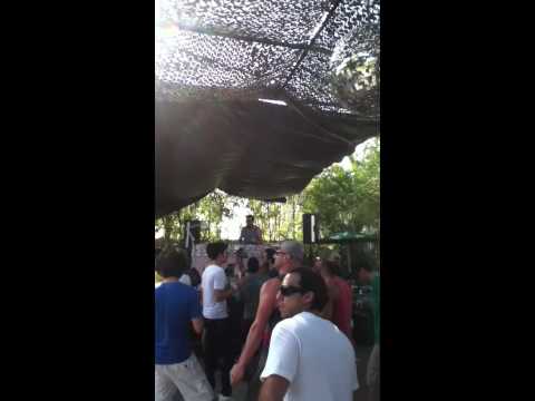 Solomun @ Giant throwing track id?