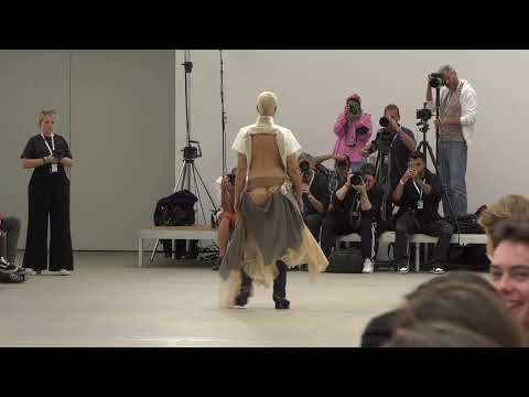 Neo.Fashion. 2022 @ Berlin Fashion Week - Graduate Show der AMD