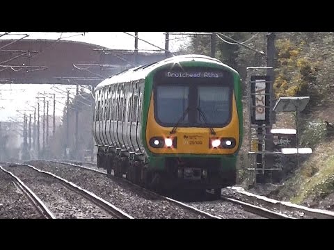 IE 29000 Class DMU Train number 29109 - Portmarnock Station, Dublin