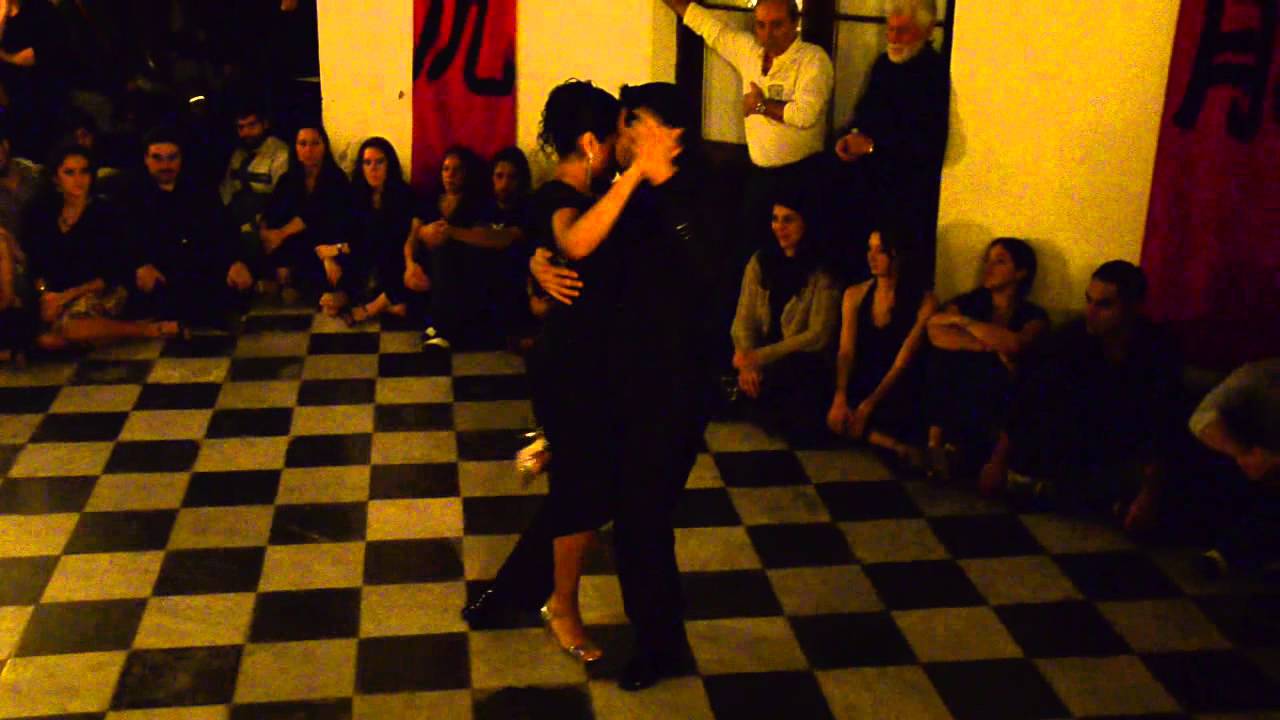 Video thumbnail for Corina Herrera y Octavio Fernández bailan en Milonga ELTYELD