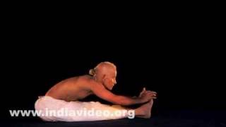 Paschimottanasana (The forward bend - sitting) - Male 