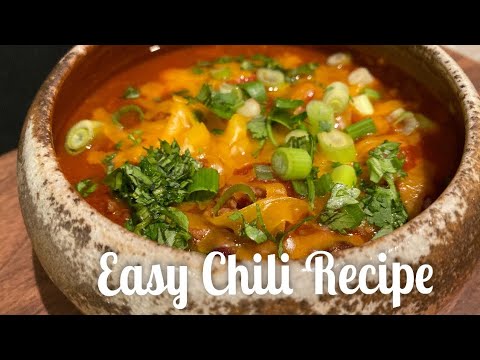 Easy Homemade Chili Recipe - Comfort in a bowl