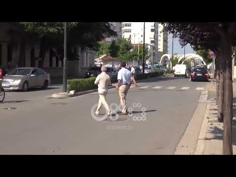 Ora News- Aksidente mbi vizat e bardha, qytetarët dhe drejtuesit e mjeteve nuk zbatojnë rregullat