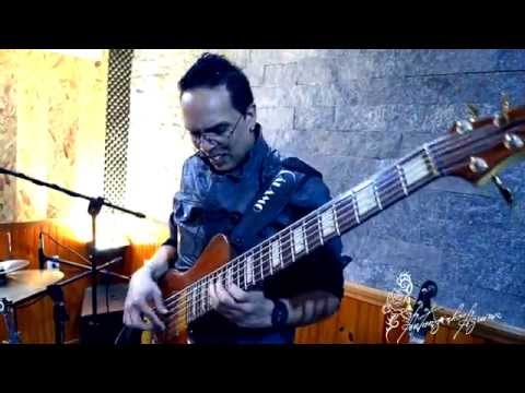 Arturzinho Aguiar Band (D-Code com Dendê) Bass Solo