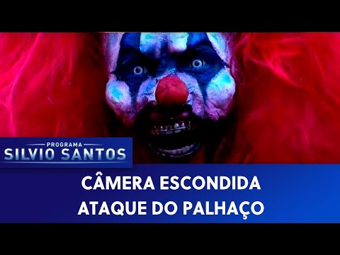 Câmera Escondida (30/10/16) - Ataque do Palhaço (Clown Attack Prank at Claw Machine)