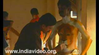 Pulikali - dance of big cats in the street