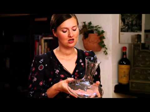 Dekantieren von Wein