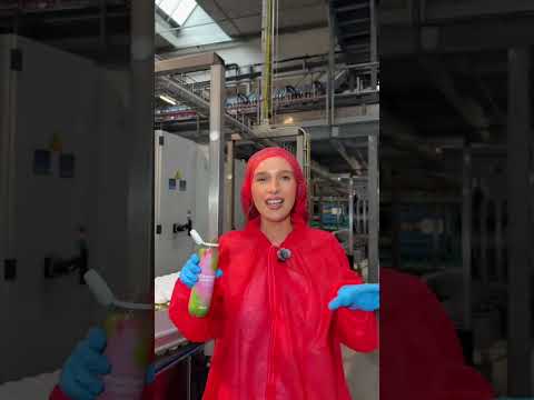 What it's like to make a matcha for the supermarket 👀 @rioca - insta:nonakanal