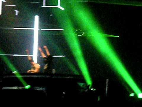 W&W playing Mark Sherry - Phantasmic @ ASOT 500 Den Bosch