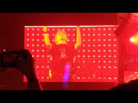 20180909 Intro + Firetruck 소방차 - NCT 127 - Hallyu Pop Fest 2018 Singapore