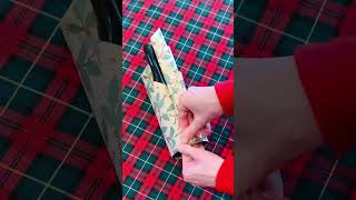 Papier cadeau : Comment emballer une bouteille  🍾