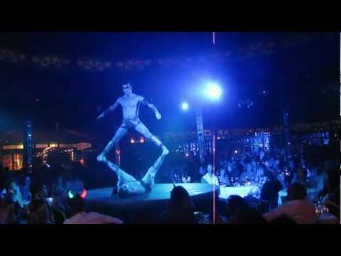 Between Skies and Earth - Acrobatic duo aerial straps perfomance, Madame Zingara