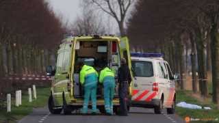 preview picture of video 'Eenzijdig motorongeval met dodelijke afloop op de Duijlweg in Almkerk (2014-02-23)'