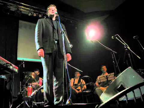 Artur Andrus Wiesiek idzie.wmv