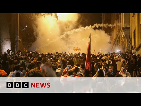 Protests continue after Georgia MPs back 'foreign agents' law | BBC News