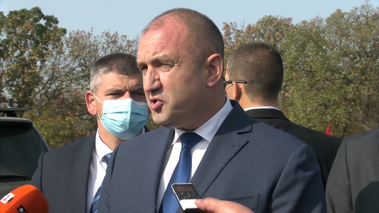 Президентът Румен Радев: Премиерът си купува власт и спокойствие с парите на гражданите