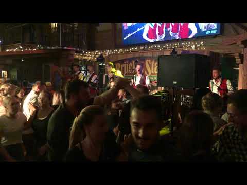 Brück'n Stadl Finale 3. Oktober 2021 in Mayrhofen mit Höllawind - Von Klaus Christ