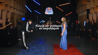 Download lagu Hadise & Motive - Küçük Bir Yol (Sözleri) mp3