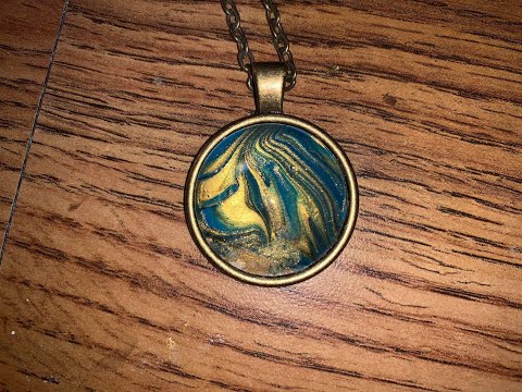 Beebeecraft Cabochons with frames and acrylic paint skins