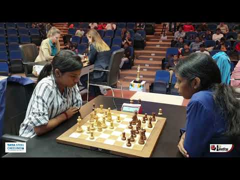 WIM Savitha vs IM Vaishali - Over-the-board Fingerslip drops the Rook | Tata Steel 2022 Women Blitz