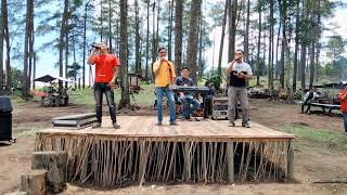 Download lagu Galasia Trio-Aku Tak Rela Cipt.Jhon Minta mp3