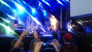 Sometimes on a Sunday - The Glorious Sons (Live)