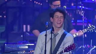 Jonas Brothers - Paranoid (Live @ Late Show with David Letterman 06/11/2009)